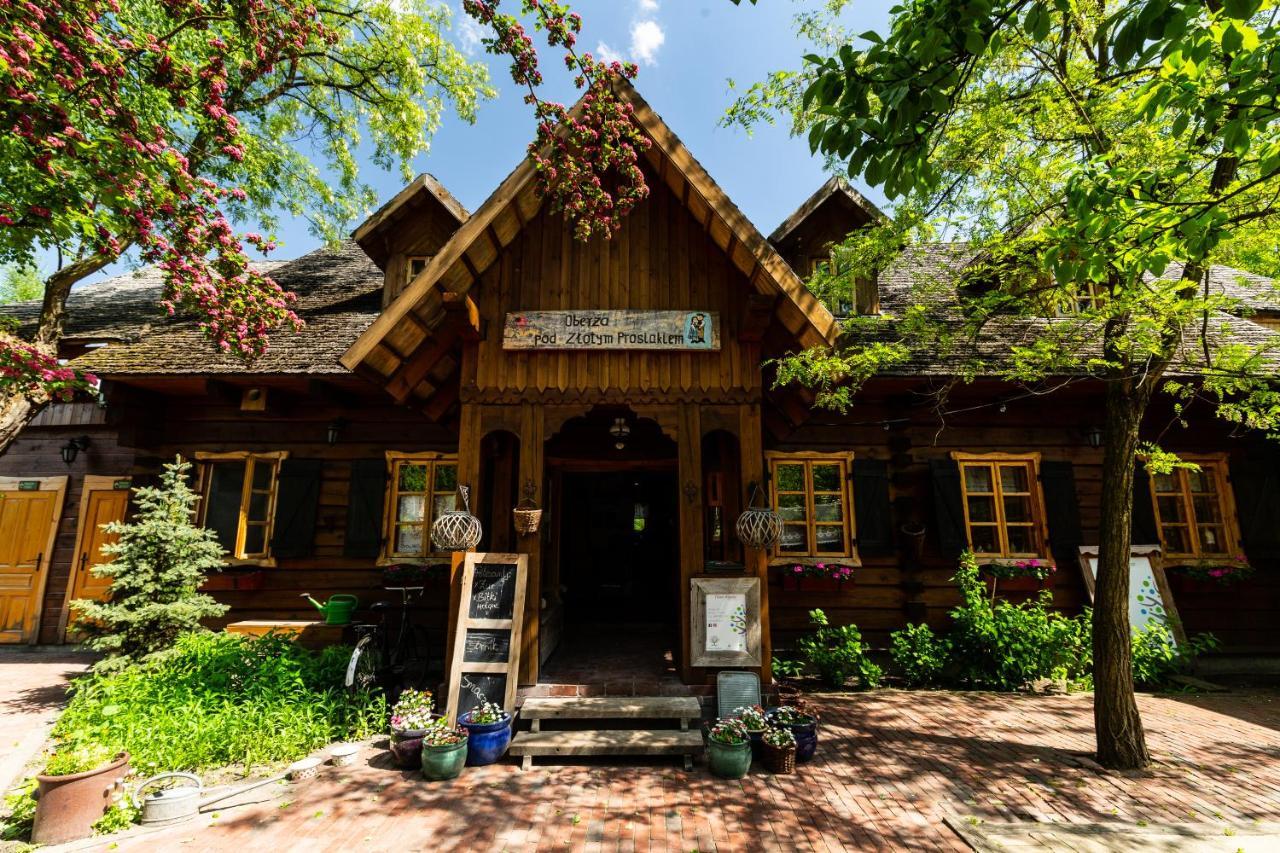 Oberza Pod Zlotym Prosiakiem 호텔 Nieborów 외부 사진
